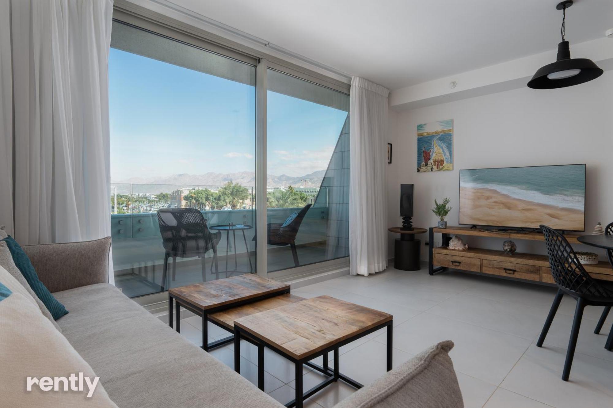 Luxury And At Sea Side By Rently Apartment