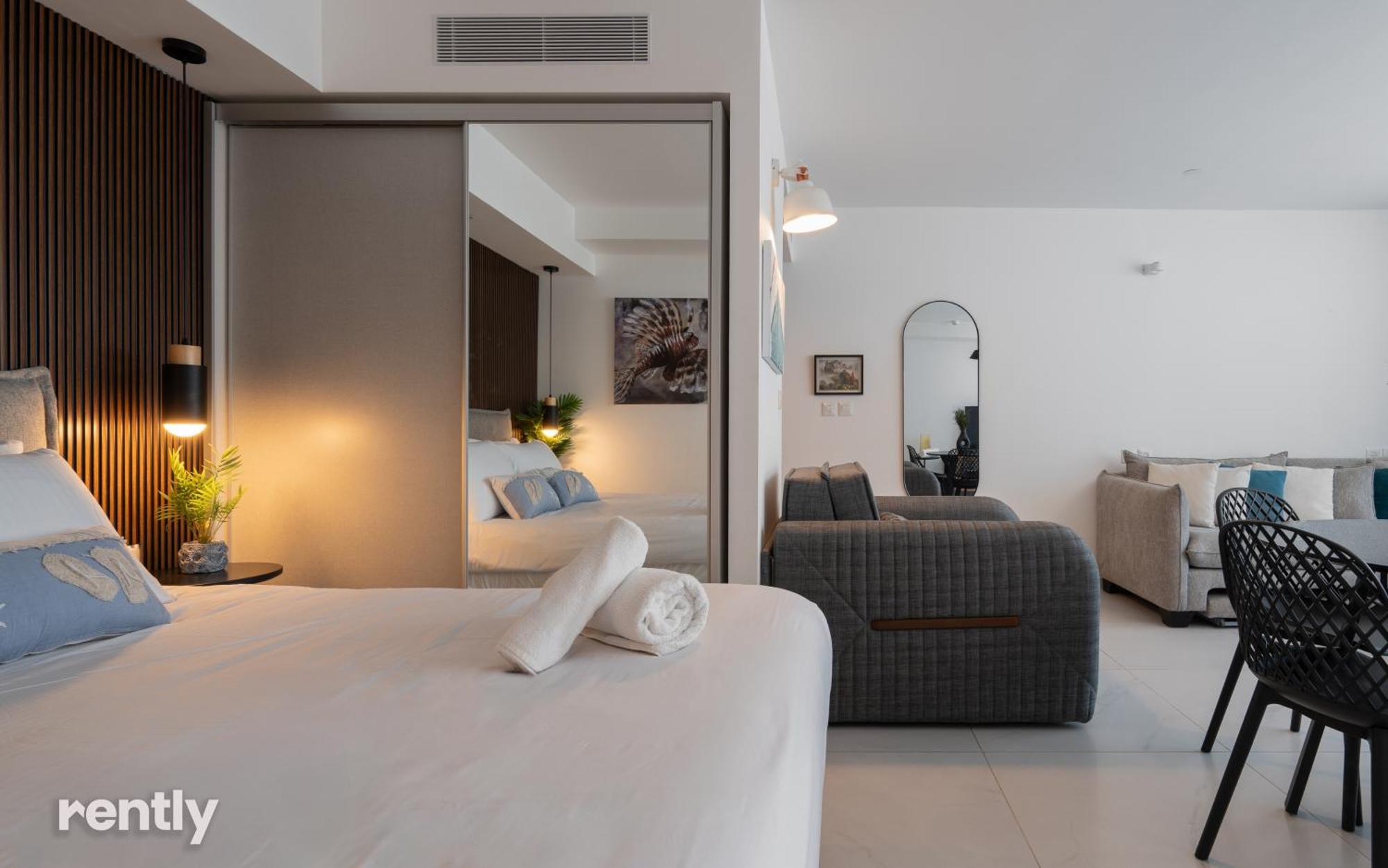Luxury And At Sea Side By Rently