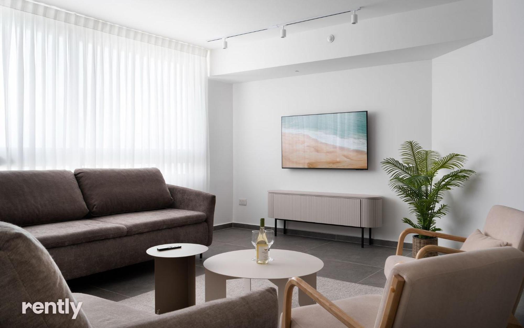 Apartment Luxury And At Sea Side By Rently *