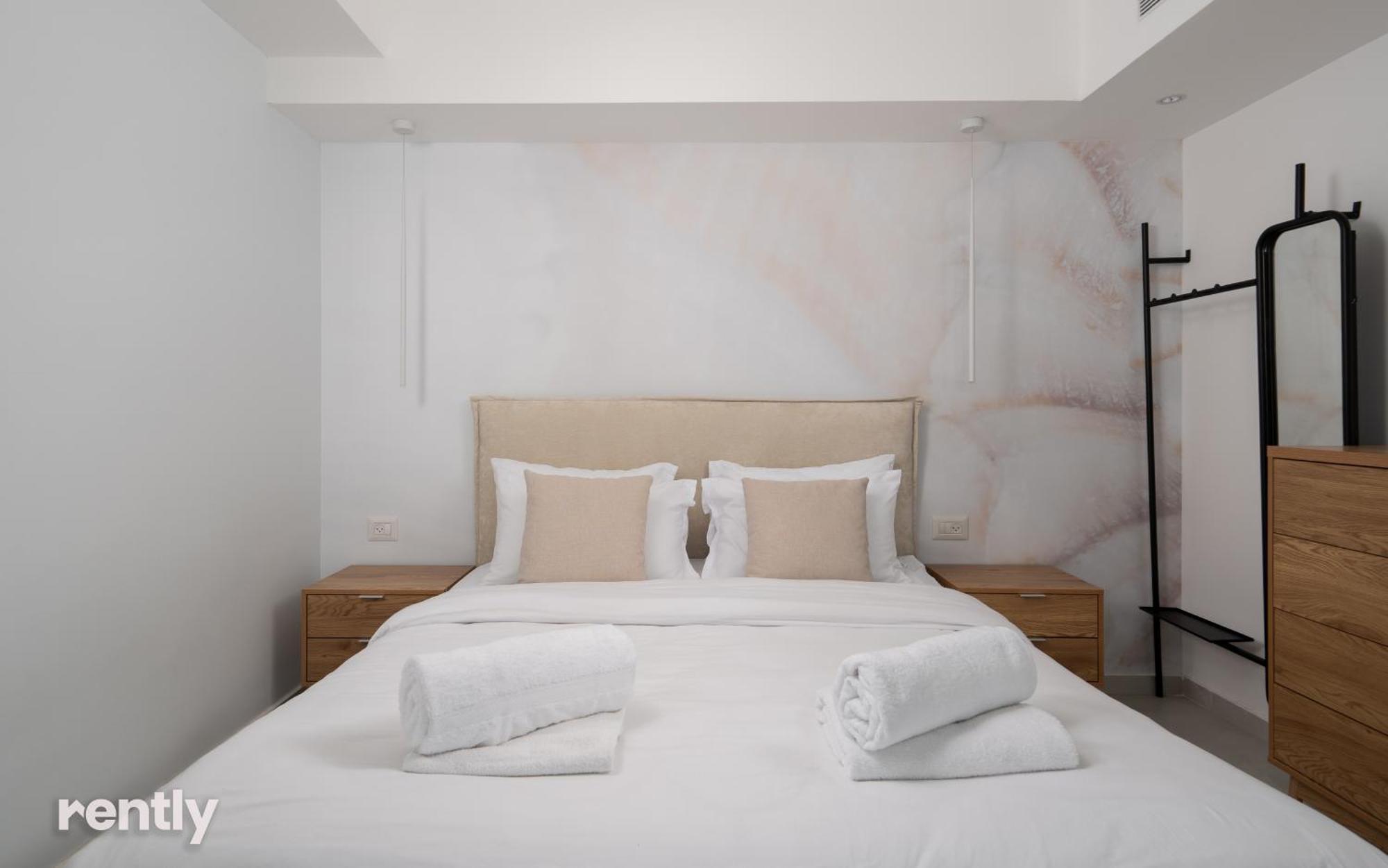 Apartment Luxury And At Sea Side By Rently